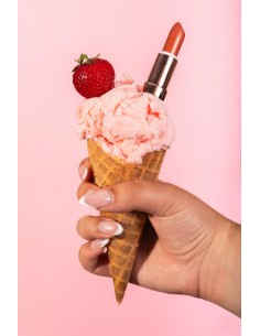 Labial Nutritivo - Shake It Off Strawberry 2