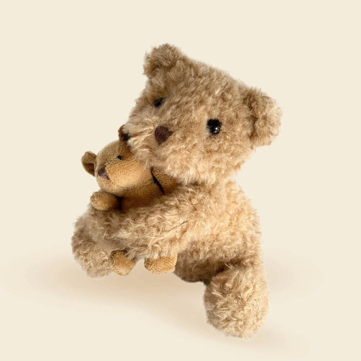 Osita Eustache con Bebé