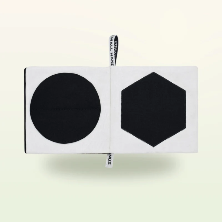 Libro sensorial de tela – Formas en blanco y negro