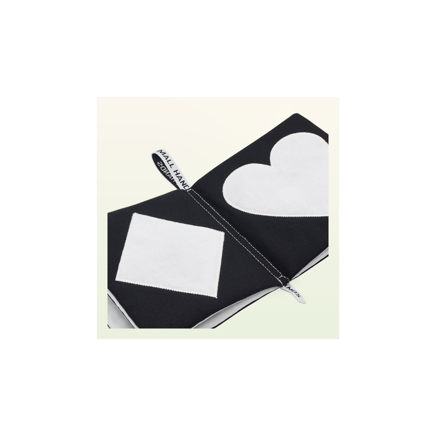 Libro sensorial de tela – Formas en blanco y negro