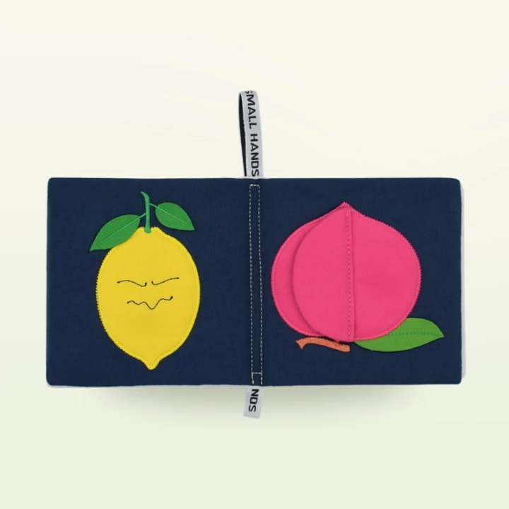 Libro sensorial de tela – Frutas
