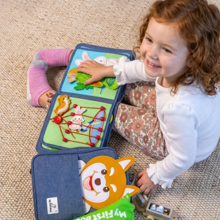 Libro de actividades Montessori – Amigos de las mascotas con mochila
