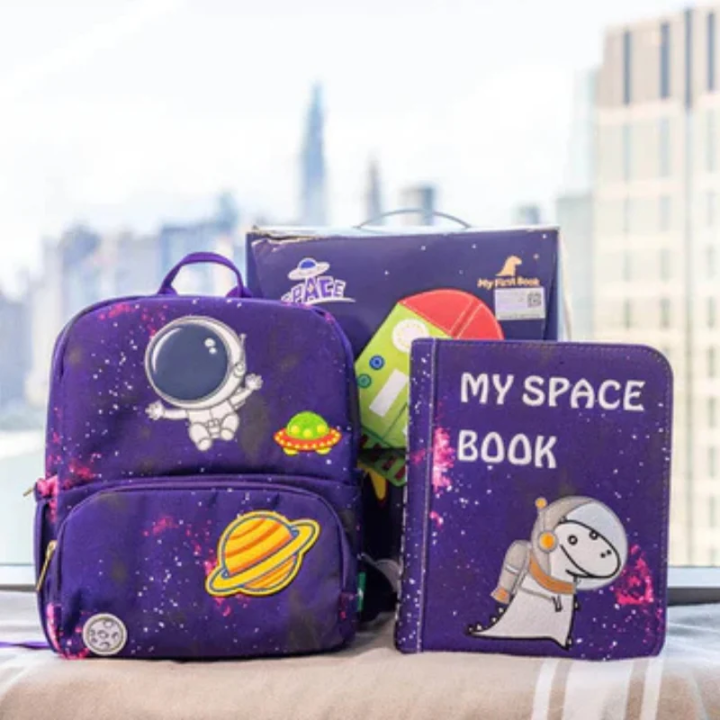 Libro de actividades Montessori – El espacio con mochila