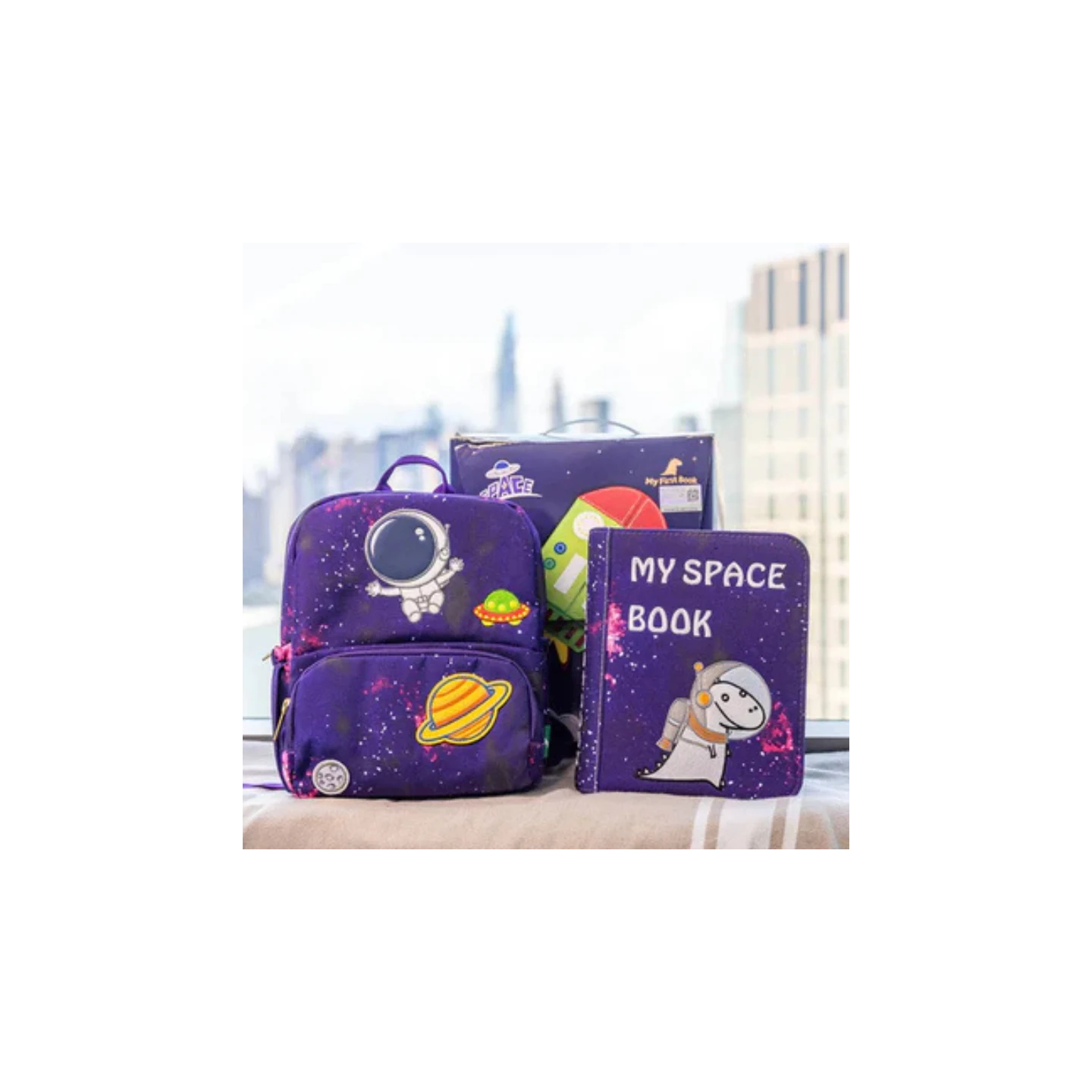 Libro de actividades Montessori – El espacio con mochila