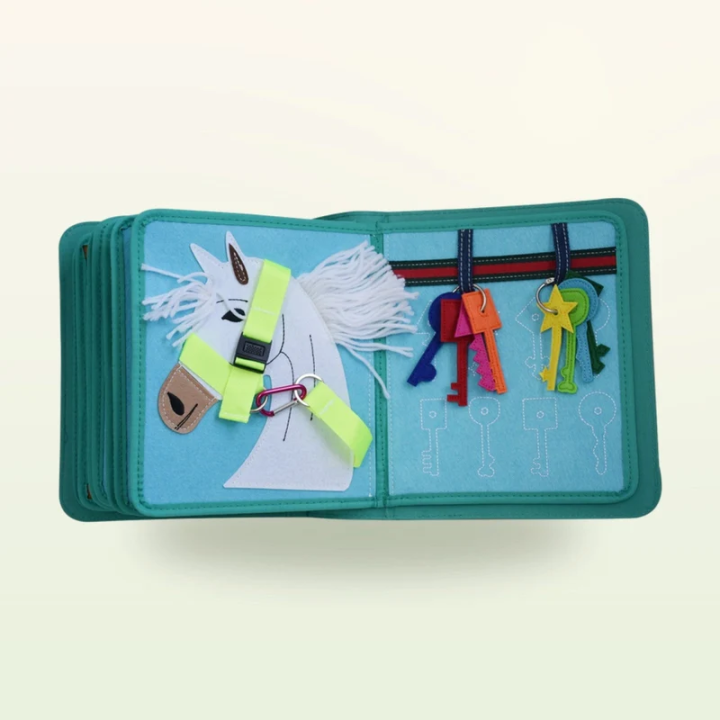 Libro de actividades Montessori – Mi Armario con mochila