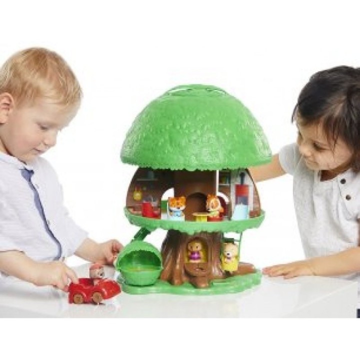 Arbol Magico + 2 Personajes