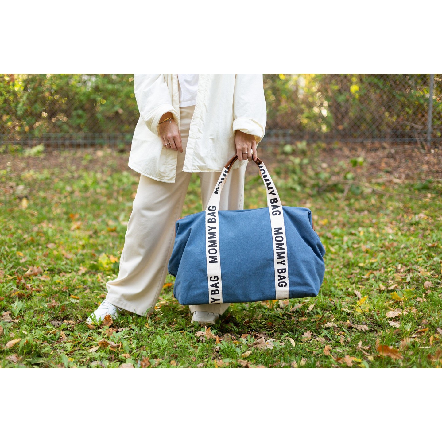 Bolso Mommy Bag Signature Canvas Indigo