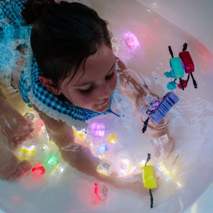 Set 4 cubos Azules con luz Glo Pals