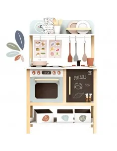 Cocina de madera con accesorios
