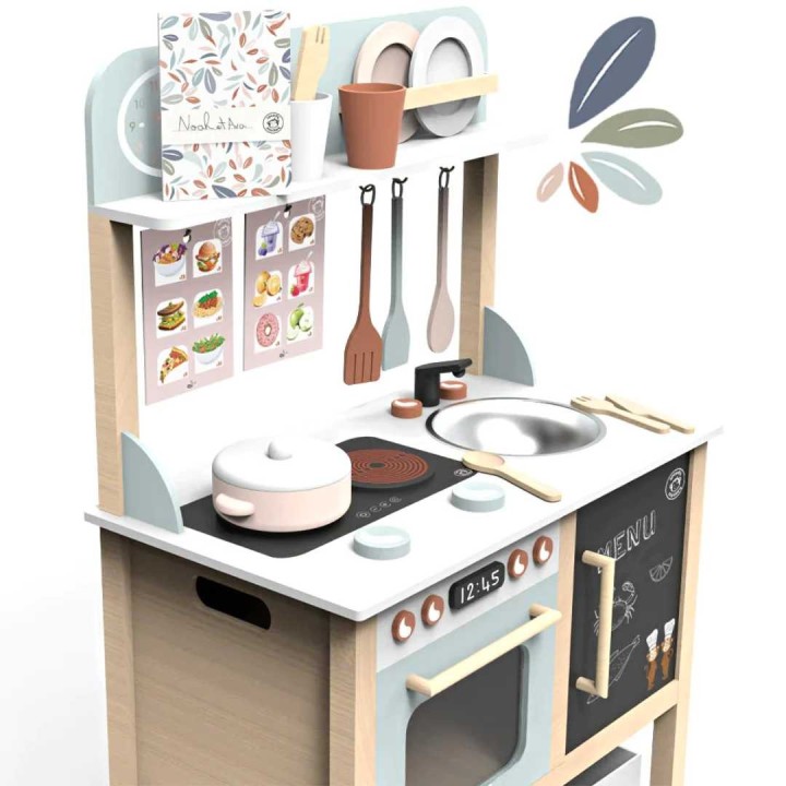 Cocina de madera con accesorios