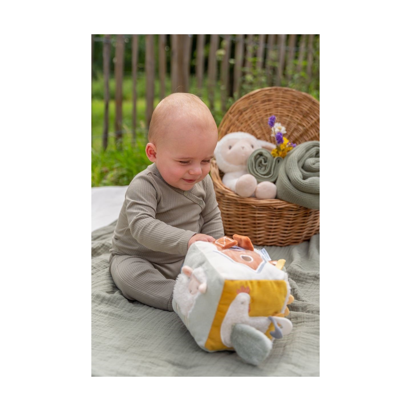 Cubo Blandito de Actividades Pequeña Granja
