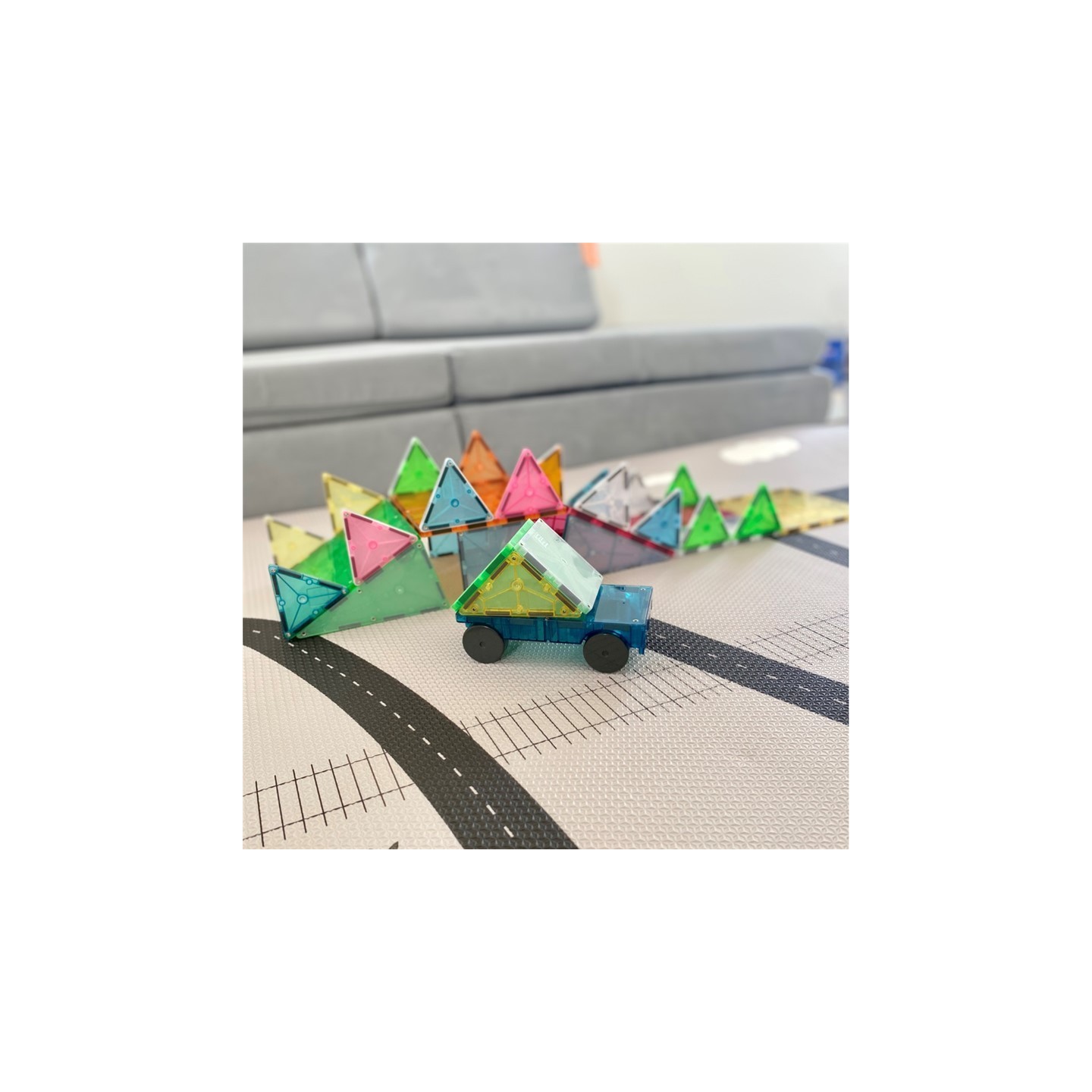 MAGNA-TILES Grand Prix Set 50 Piezas