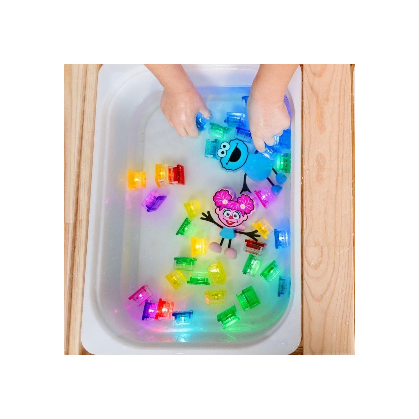 Set 4 cubos con luz Glo Pals Barrio Sesamo - El monstruo de las galletas