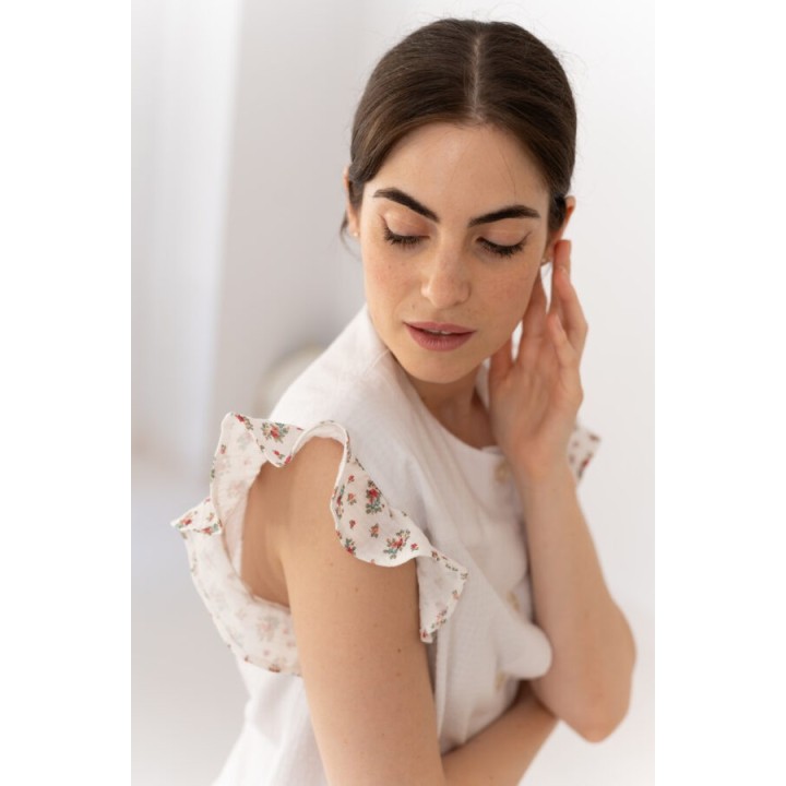 Bata Maestra Flor de Loto Blanca
