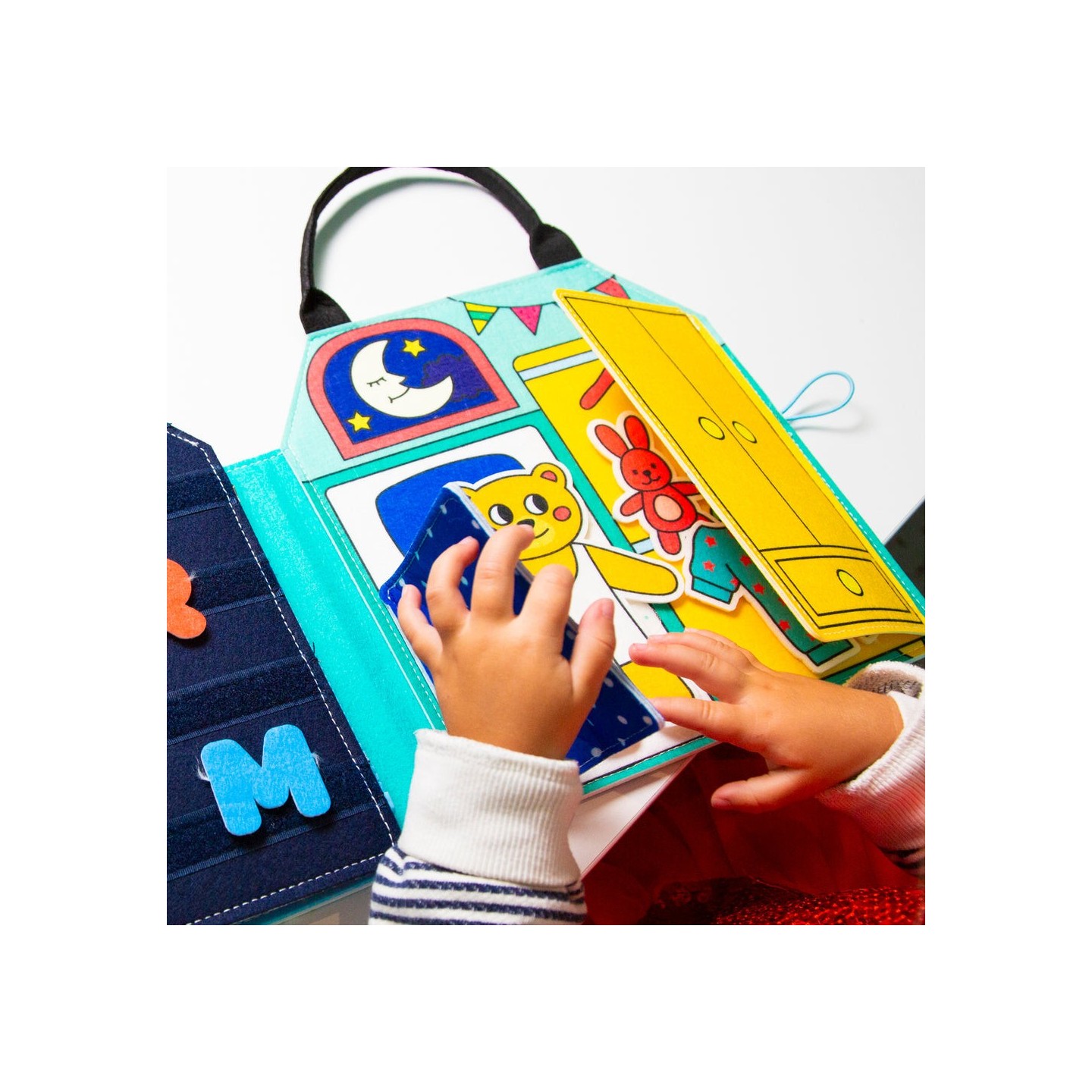 Libro Montessori Play Kit