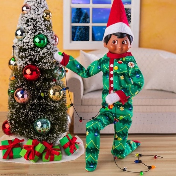 Elfo Explorador Pijama Árbol de Navidad