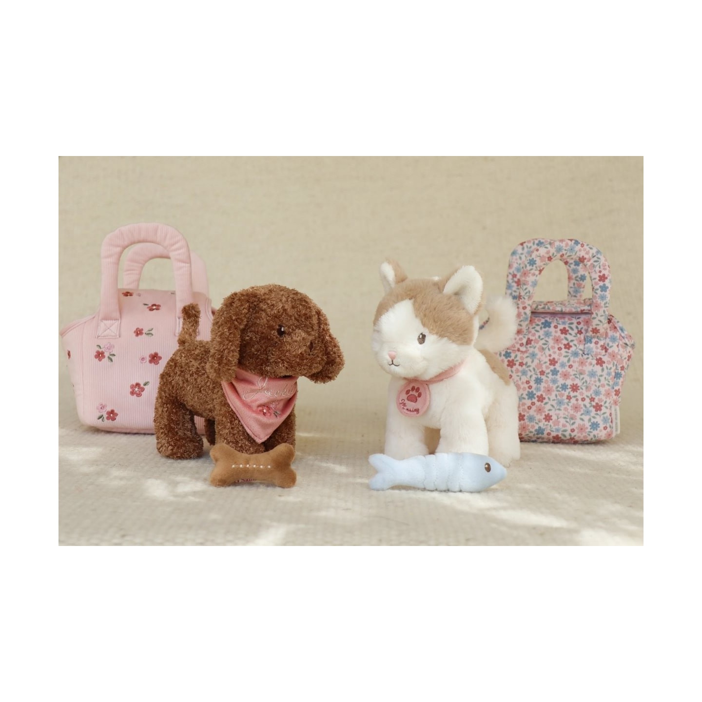 Perrito de Peluche Jackie con Bolsa